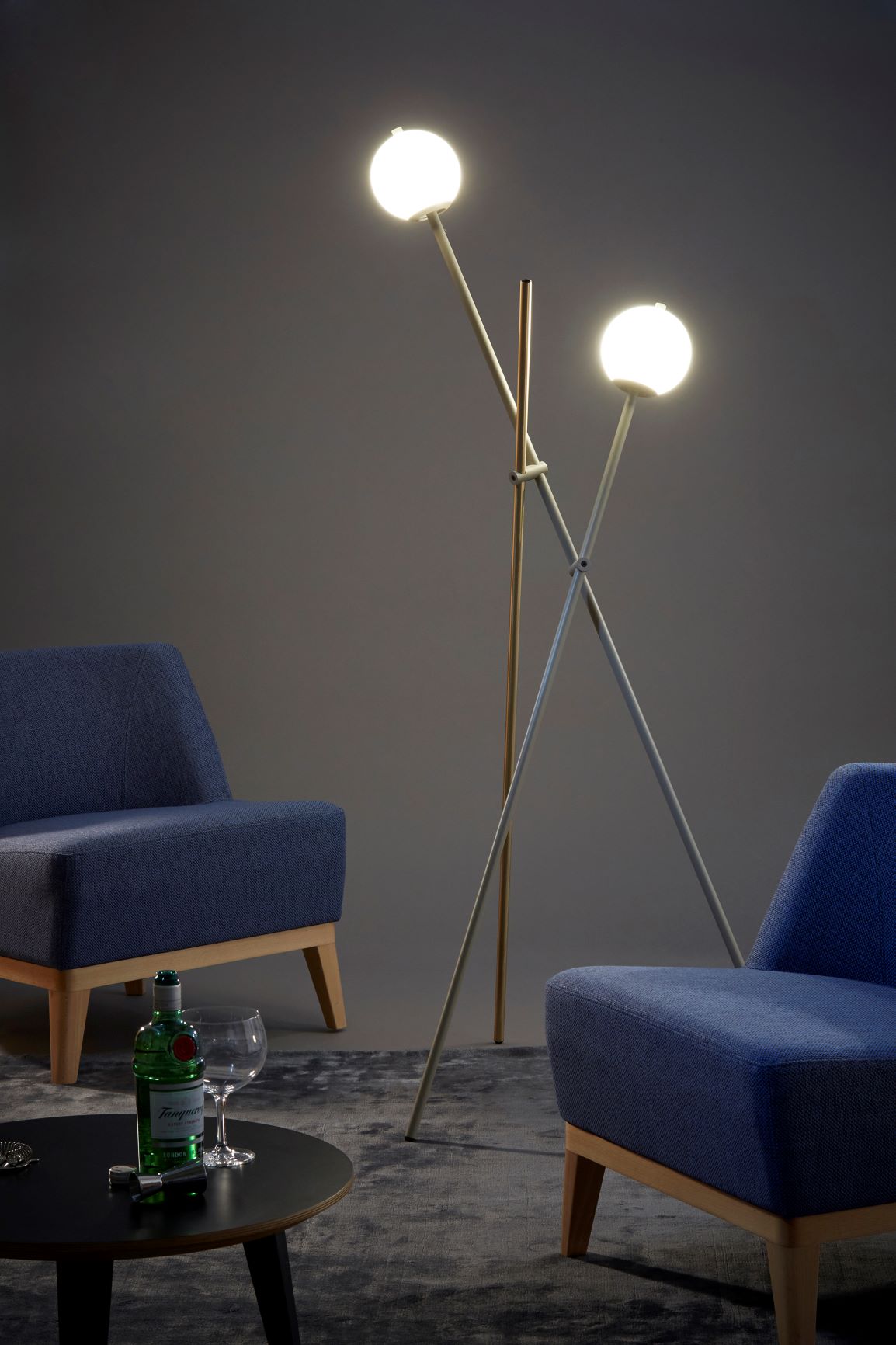 Lampadaire LED en métal - Asana par Estiluz